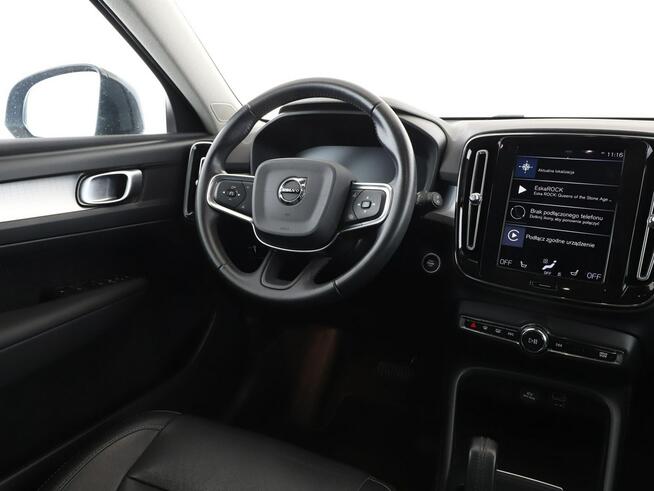 Volvo XC 40 Momentum D4 automat 4x4 skóra navi ACC grzane fotele kamera LED