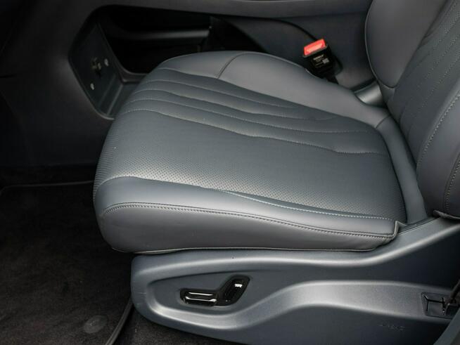 Geely Starray EM-i 1.5 PHEV Pro Podgrz.f i kier Elektr.f Skóra LED