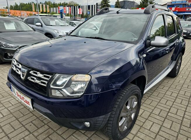 Dacia Duster nawigacja, grzane fotele, dodatkowy komplet kół