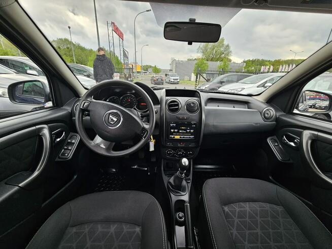 Dacia Duster nawigacja, grzane fotele, dodatkowy komplet kół