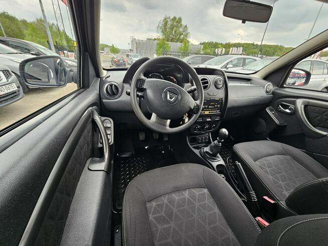 Dacia Duster nawigacja, grzane fotele, dodatkowy komplet kół
