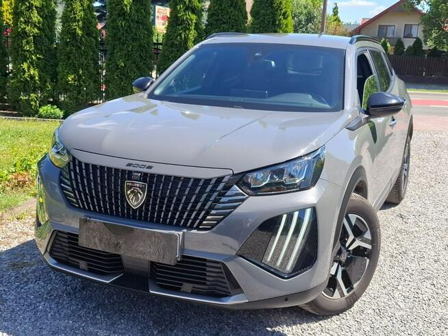 Elegancki Peugeot 2008 Benzyna-Manual