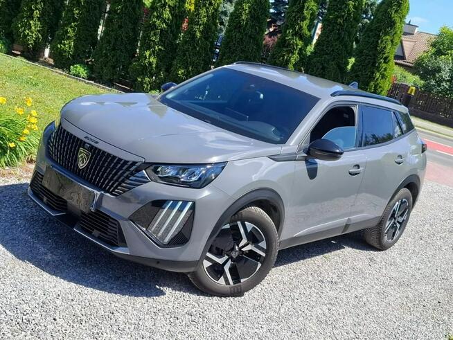 Elegancki Peugeot 2008 Benzyna-Manual