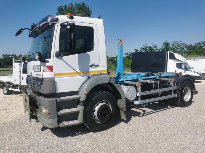 Mercedes Atego 18.230 Hakowiec do kontenerów płyta czołowa
