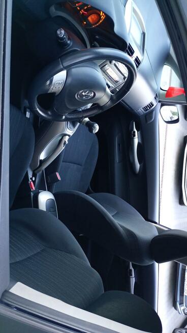Toyota Auris 2007 r. 1.4 benzyna