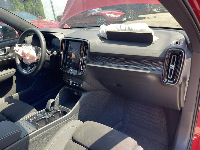 Volvo XC 40 EU R-design B4 mHEV Skóra Kamera Pamięć Podgrzewanie Virtual