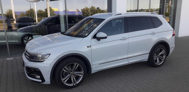 VOLKSWAGEN TIGUAN 2.0 TDI 4MOT HIGHLINE DSG 2019 ROK
