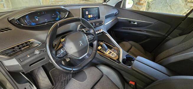 PEUGEOT 3008 HYBRID – NOWOCZESNOŚĆ, KOMFORT I OSZCZĘDNOŚĆ!