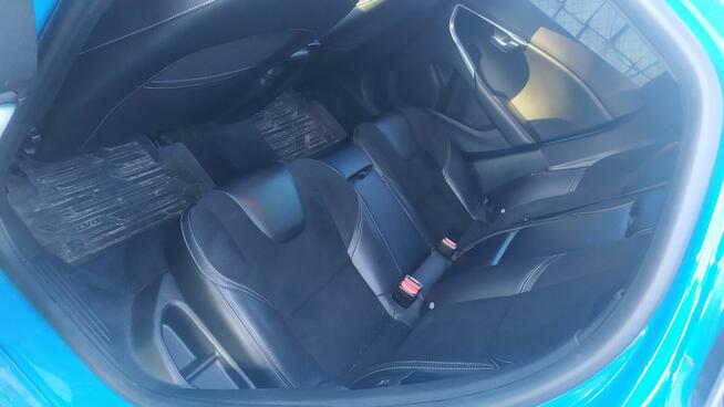 Volvo V40 D2 R-Design NAGŁOŚNIENIE Harman Kardon