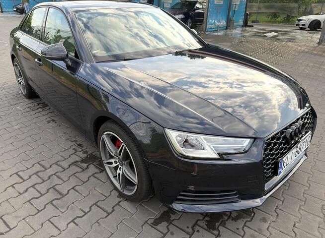 Audi a4b9
