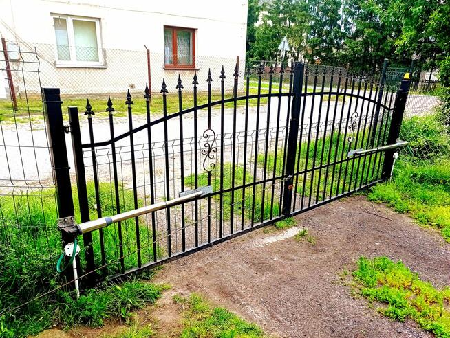 Dom na zielonej działce