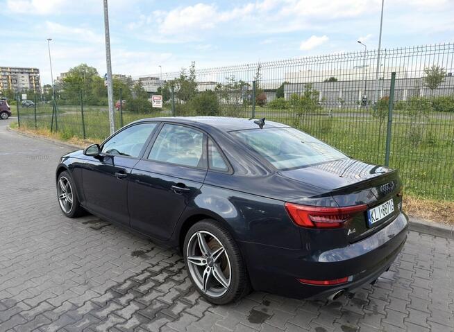 Audi a4b9