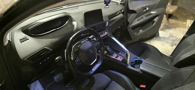 PEUGEOT 3008 HYBRID – NOWOCZESNOŚĆ, KOMFORT I OSZCZĘDNOŚĆ!