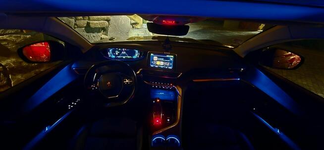 PEUGEOT 3008 HYBRID – NOWOCZESNOŚĆ, KOMFORT I OSZCZĘDNOŚĆ!