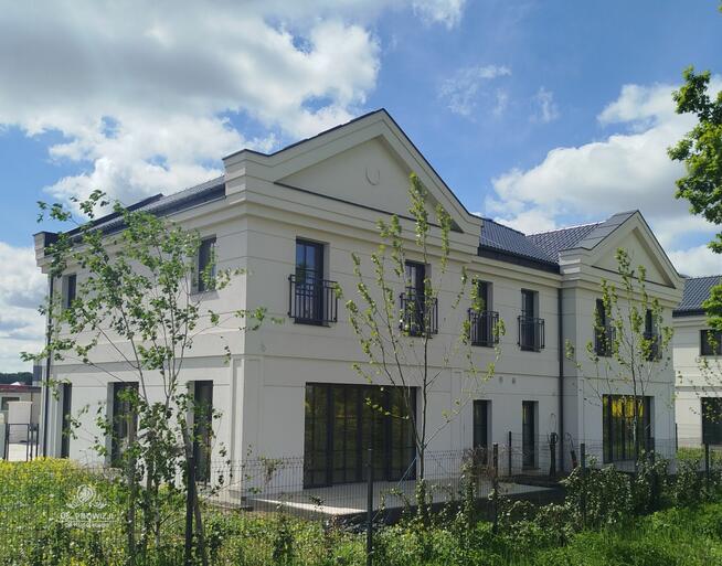 REZERWACJA/Wyjątkowy dom z ogrodem, garażem w wysokim standardzie