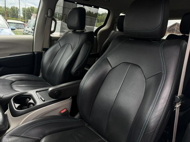 Chrysler Pacifica | Stan Bardzo Dobry | Bogate Wyposażenie RodzinNE AUTO