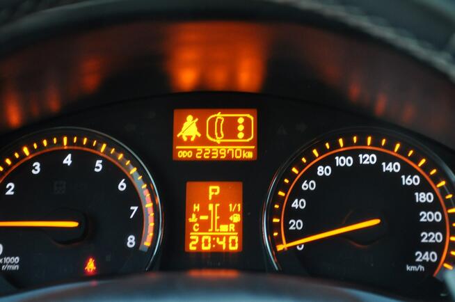 Toyota Avensis 100% Bezwypadkowy 1.8 benzyna Automat PDC Kamera 5 lat w Polsce Serwis