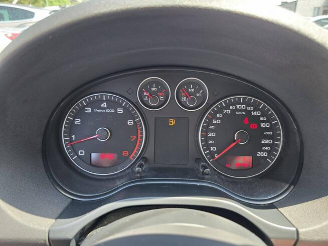 Audi A3 1.6 MPI 102 KM, Daylight LED, Xenon, Klimatyzacja, Aluflegi, Isofix