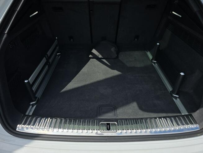 Audi Q8 Matrix/Laser_SkrętnaOś_Masaże_Wentylacja_HeadUp_Hak_B&O_Panorama_360