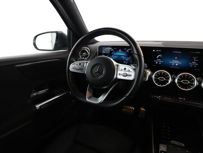 Mercedes GLB FV23% 7 os. automat full LED skóra/alcantara navi MBUX Premium kamery