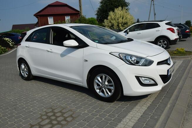 Hyundai i30 1.4B MPI 88 TYS KM Klima Grzane Fotele 2015r Sprowadzony Opłacony