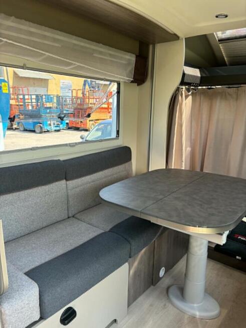 KAMPER FORD CHAUSSON 720 TITANIUM 2020 r. dla 5 osób