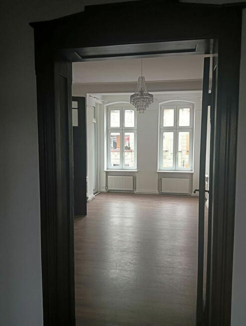 Mieszkanie 107m2, Centrum, 4 pokoje,2 balkony piwnica