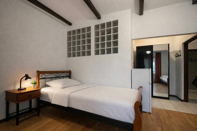 Hostel tanie noclegi , kwatery pokój z łazienką. Хостел