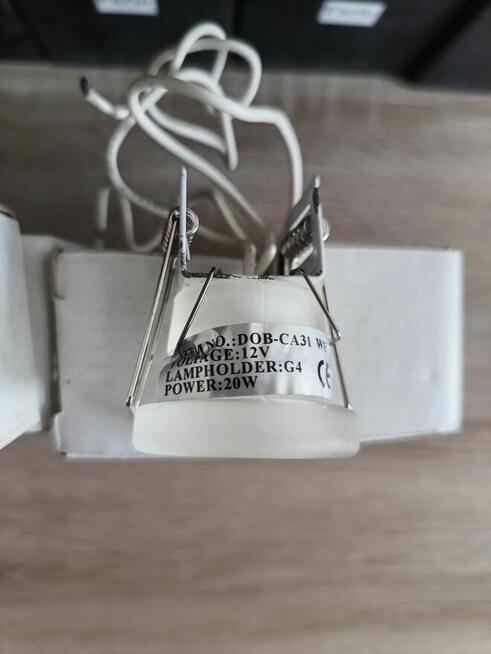 Oprawy aluminiowe/szklane do zabudowy podtynkowej jak nowe