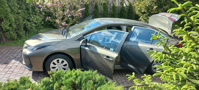 Toyota Corolla 48.7 netto E-CVT 1.8 Hybryda Kamera Cofania Kier.wielof. Klimatronik