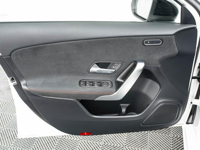 DX65189#A 200 AMG Line 7G-DCT Ambient Podgrz.f Salon PL VAT23%
