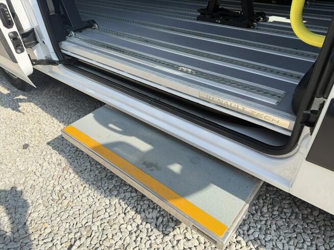 L2H2 średniak 8-osobowy lift dla niepełnosprawnych RENAULT-TECH