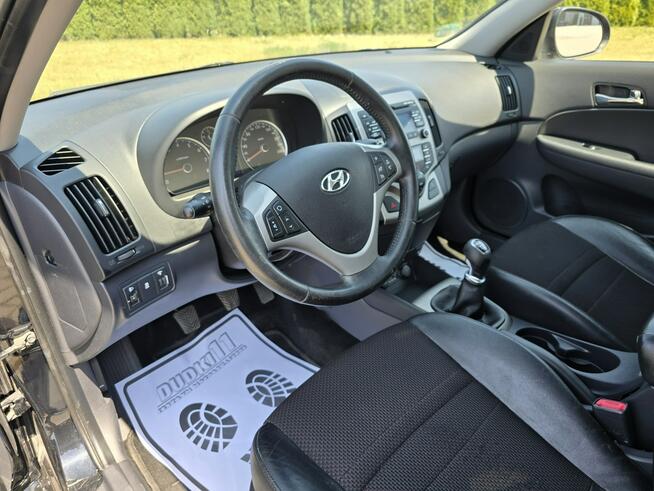 Hyundai i30 1,4Benz. Pół-Skóry.Klimatronic.Parktronic.Lift.kredyt.OKAZJA