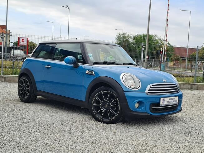 Mini Cooper BAYSWATER Skóra Klimatronik Tempomat Sensory Halogeny Komputer Alu