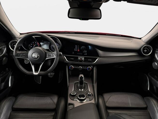 Alfa Romeo Giulia Veloce 2.0 Turbo 280KM automat 4x4 2018 r., salon PL, serwisowana