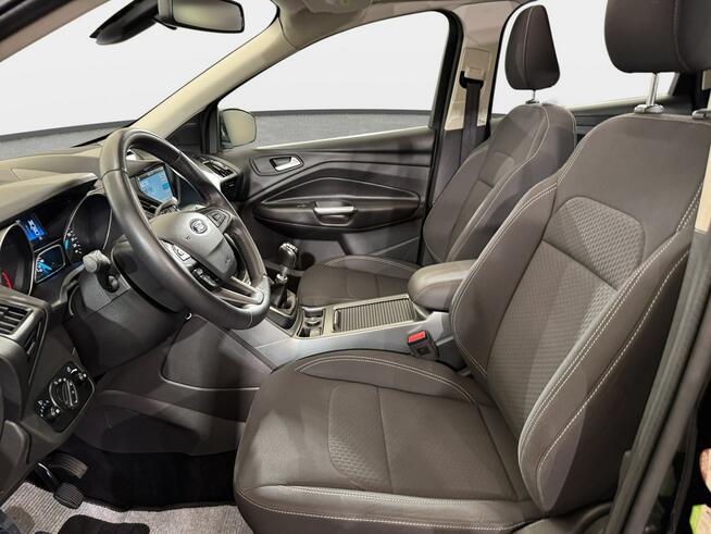Ford Kuga 2.0d 150KM M6 2017 r., komplet opon przebieg tylko 98tys.km