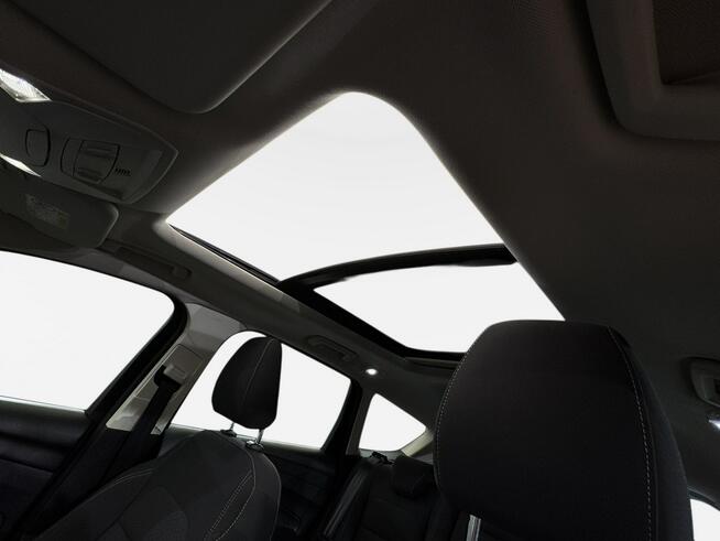 Ford Kuga 2.0d 150KM M6 2017 r., komplet opon przebieg tylko 98tys.km