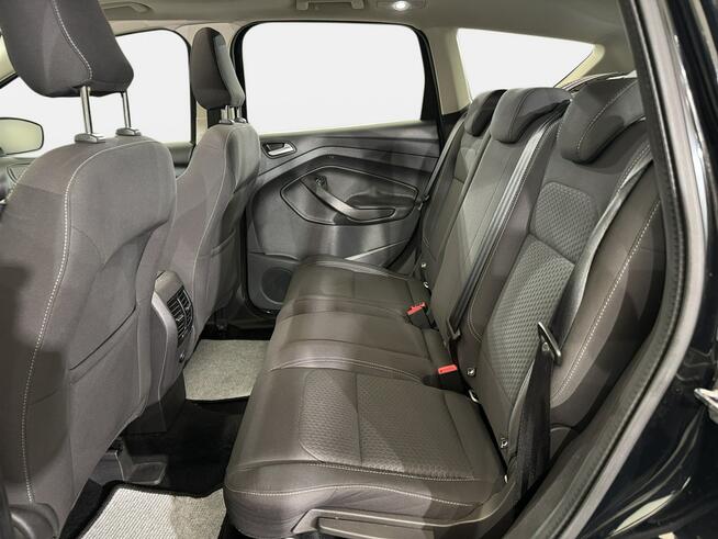 Ford Kuga 2.0d 150KM M6 2017 r., komplet opon przebieg tylko 98tys.km
