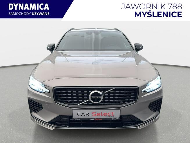 Volvo V60 VAT 23% R-Design 2.0 T8 PHEV 455KM automat AWD 2022 r., salon PL HAK