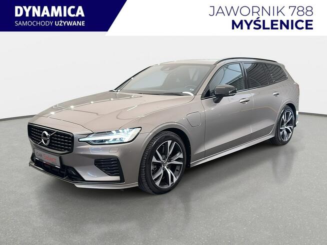 Volvo V60 VAT 23% R-Design 2.0 T8 PHEV 455KM automat AWD 2022 r., salon PL HAK