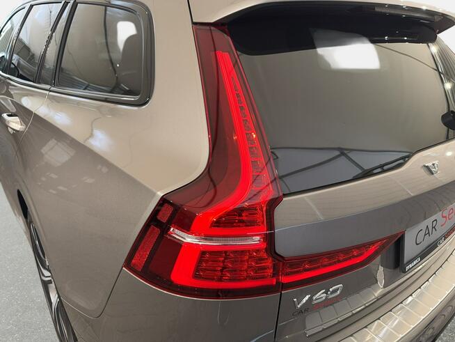 Volvo V60 VAT 23% R-Design 2.0 T8 PHEV 455KM automat AWD 2022 r., salon PL HAK
