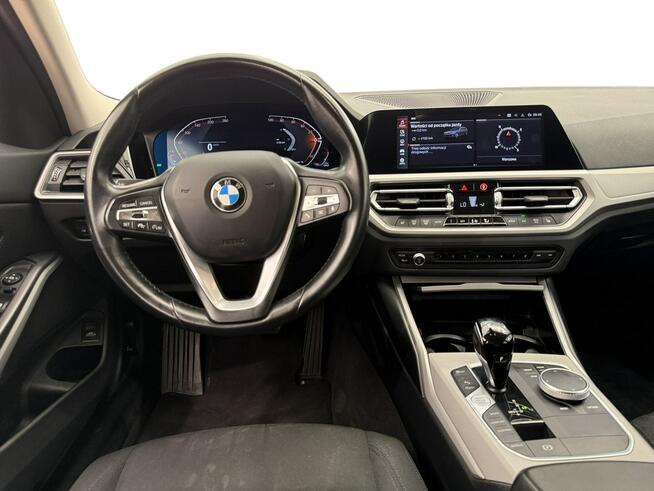 BMW Seria 3 318i aut Kombi