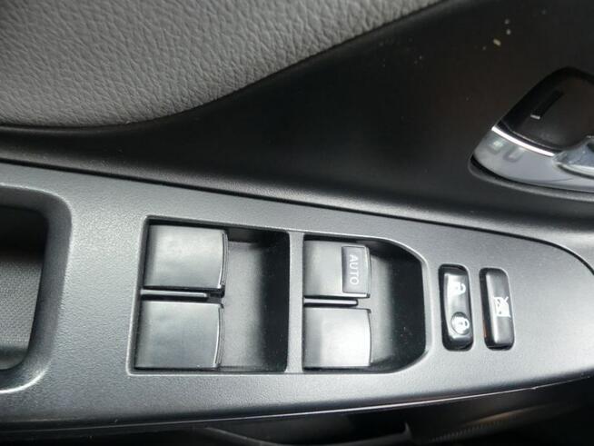 Toyota Yaris 1,33 VVTi Premium Edition Klima Kamera Cofania Alu 7 x Airbag