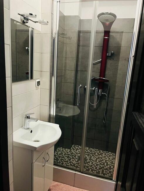 Hostel tanie noclegi , kwatery pokój z łazienką. Хостел