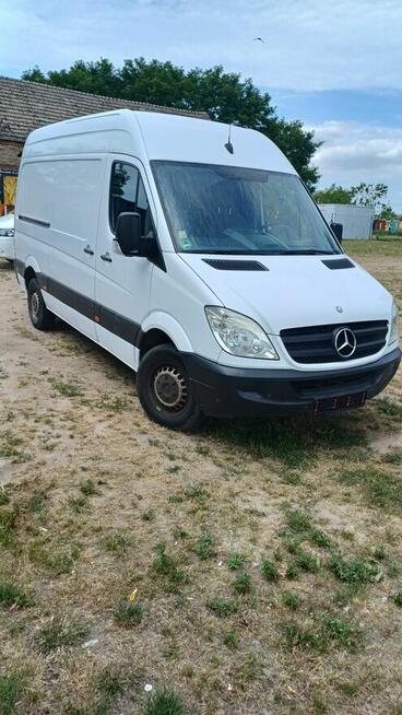 Mercedes sprinter sredni