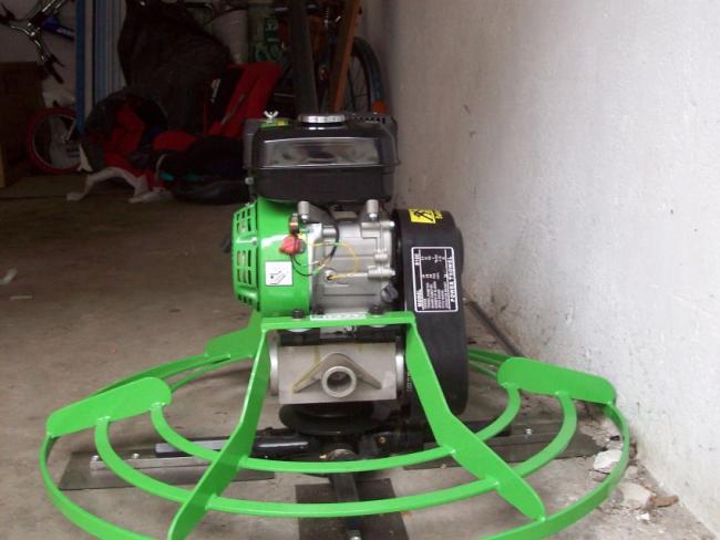 Zacieraczke do posadzek betonowych, NOWA, spalinowa