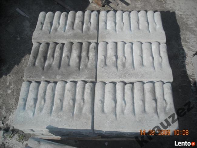 palisada betonowa , paliki , skalniak