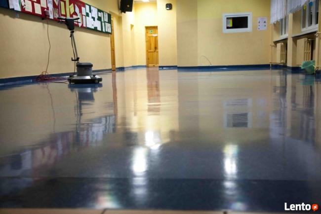 Czyszczenie posadzek , polimeryzacja wykładzin PCV ,Tarkett
