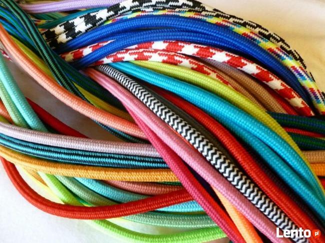 Kolorowe kable w oplocie tekstylnym