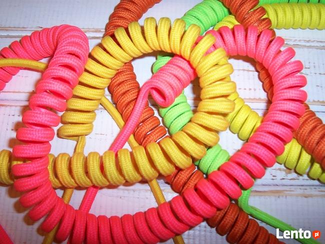 Kolorowe kable w oplocie tekstylnym